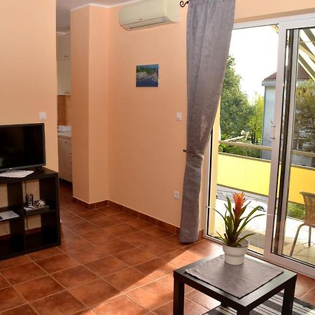 Apartment Renata Ловран Екстериор снимка